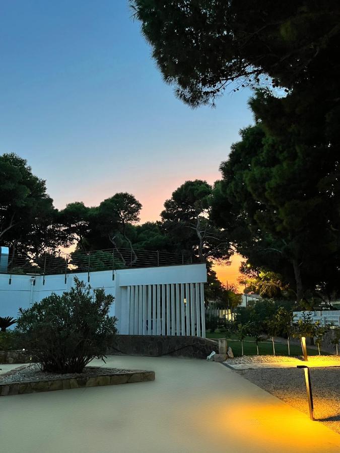 Angolo Mare Apartment&Rooms Porto Pino Esterno foto